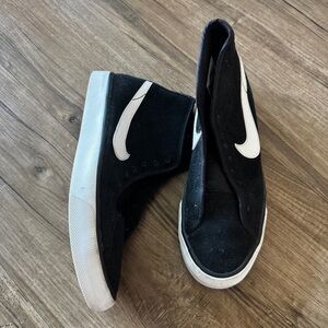 NIKE Primo Court Mid Height Top Suede Size 6.5